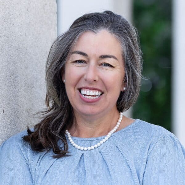 Headshot of Julie Bray, CFP®