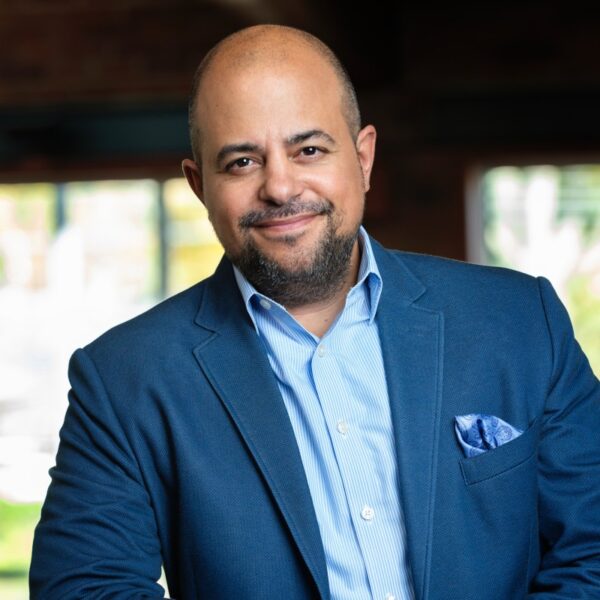 Headshot of Victor J. Medina, CELA®, CFP®, RICP®