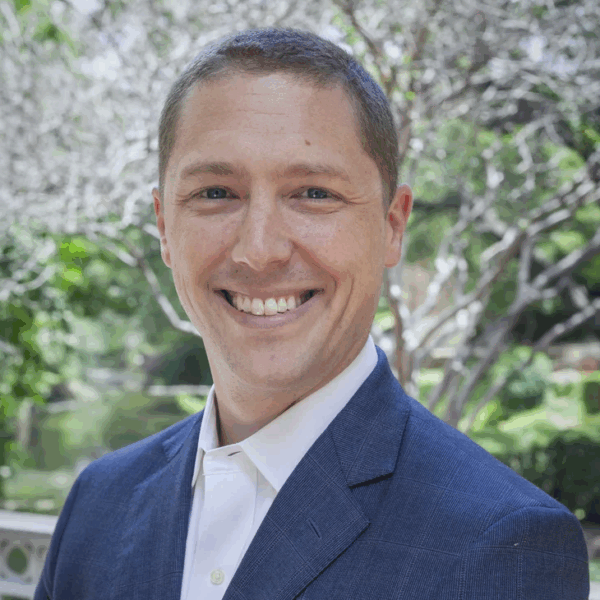 Headshot of Kyle Simmons, CFP®